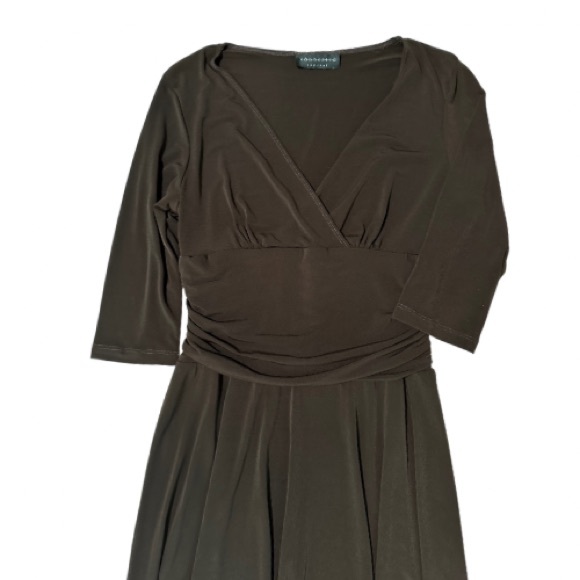 Connected Apparel Women’s Brown V-Neck Dress Size Medium? - Picture 1 of 6